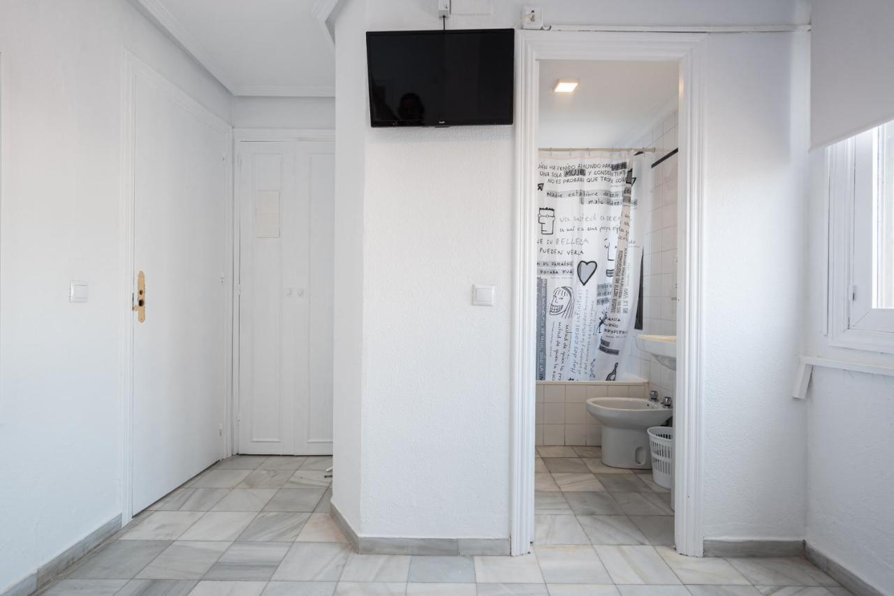 Hostal Alicia San Pedro de Alcántara Eksteriør billede