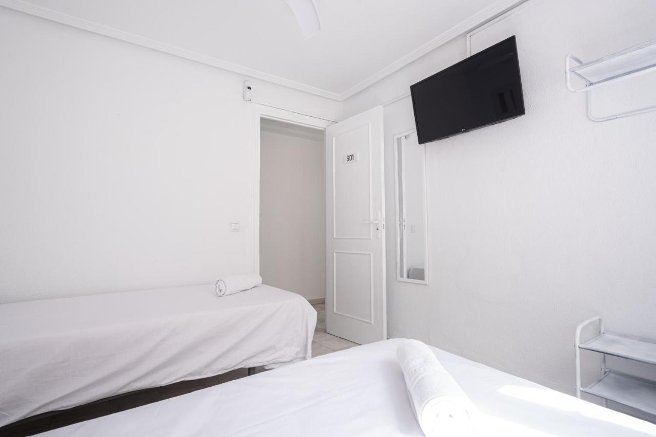 Hostal Alicia San Pedro de Alcántara Eksteriør billede